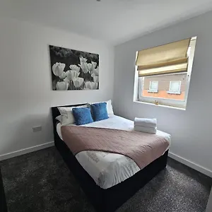 panoramic-city-views-free-wifi-canary-wharf-penthouse.brighton-hotels-england.com/